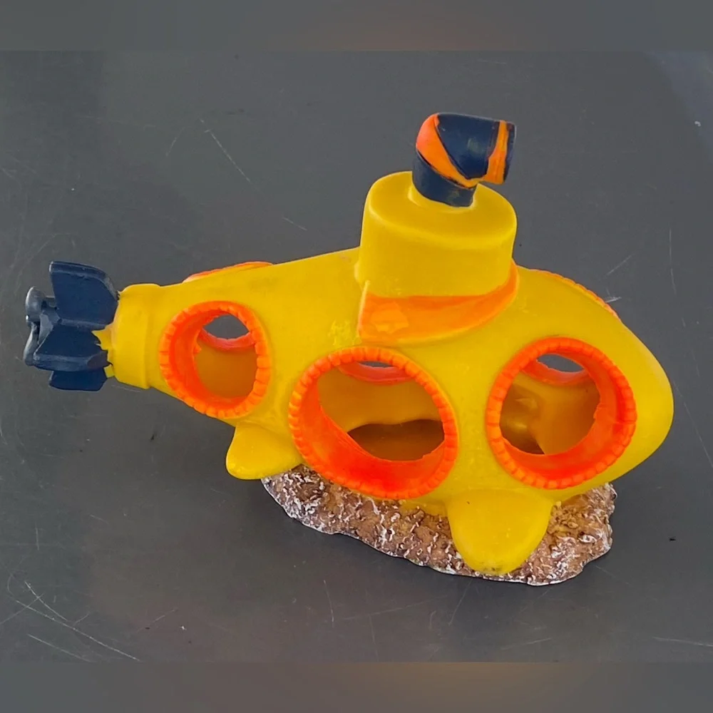 Aqua Culture Yellow Submarine Glow in the Dark Polyresin Aquarium Ornament